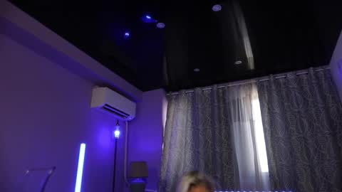 Anto Lovense is Active My pleasure is in your hands Private is Open online show from September 19, 6:37 am