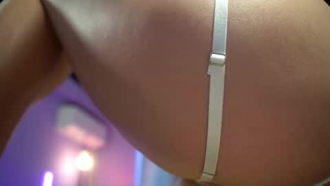 Snapshot of mandypeas chatting on May 29, 5:49 am Anto Lovense is Active My pleasure is in your hands Private is Open online show from May 29, 5:49 am