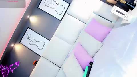 manellyksparklee online show from June 5, 1:39 pm