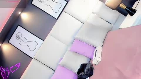 manellyksparklee online show from June 8, 1:11 pm