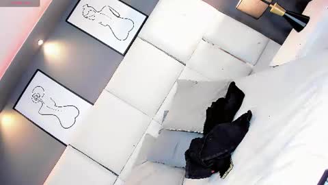 manellyksparklee online show from June 22, 1:19 pm