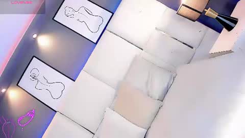 manellyksparklee online show from June 25, 12:42 pm