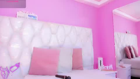 manellyksparklee online show from July 4, 5:57 am