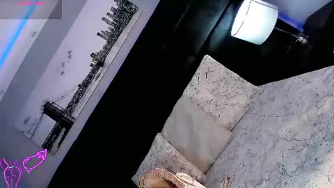 manellyksparklee online show from August 1, 4:23 am