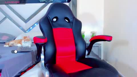 Manelyk Pindters online show from March 9, 6:39 am