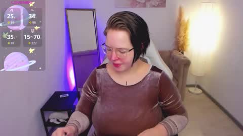 Snapshot of manic_pixie_ chatting on March 22, 3:59 pm manic_pixie_ online show from March 22, 3:59 pm