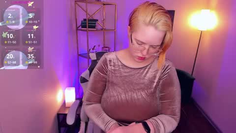 Snapshot of manic_pixie_ chatting on April 18, 3:38 pm manic_pixie_ online show from April 18, 3:38 pm