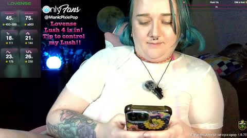 Snapshot of manicpixiepop chatting on April 10, 3:12 am ManicPixiePop online show from April 10, 3:12 am