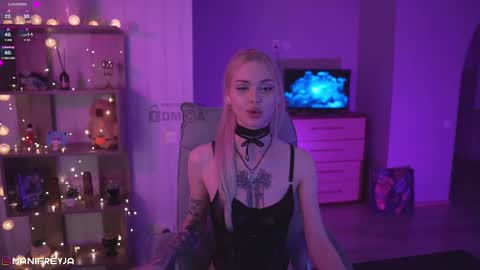 Amelie online show from February 10, 10:09 pm