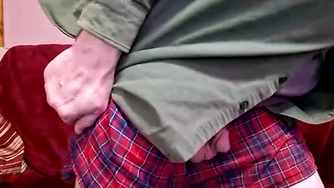 Snapshot of manlymanson chatting on February 23, 12:09 am Dickinabox online show from February 23, 12:09 am