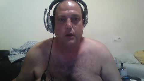 Snapshot of manolo123456676137 chatting on March 9, 3:32 am manolo123456676137 online show from March 9, 3:32 am