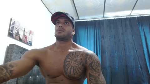 Manolo online show from February 8, 3:00 pm