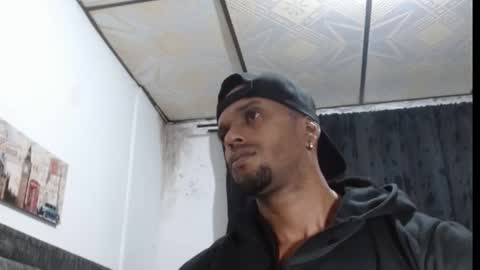 Manolo online show from February 23, 12:30 am