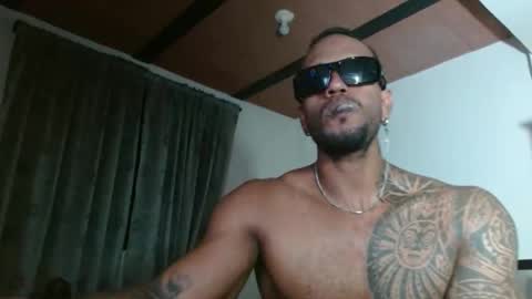 Manolo online show from November 29, 2:14 am