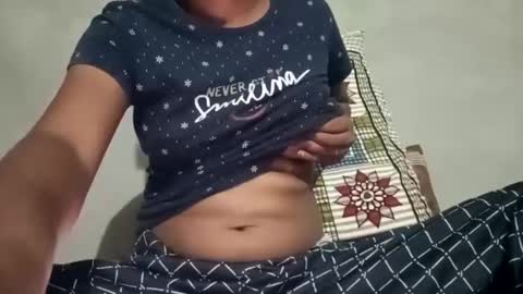 manreet_sen23 online show from September 18, 4:42 pm