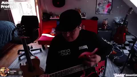 Snapshot of mantijd chatting on February 9, 7:19 pm Manti online show from February 9, 7:19 pm