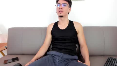 manu online show from March 20, 12:43 pm