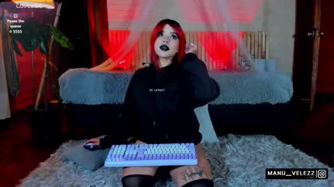 Snapshot of manu_nyx chatting on November 20, 4:01 am manu velezz Help me to get to 100 thumbs ups Tip 25tks Rate me online show from November 20, 4:01 am