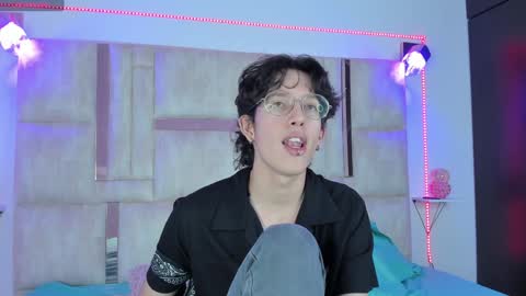 Manuel online show from December 26, 7:27 pm