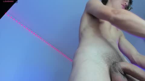 Manuel online show from February 10, 8:00 pm