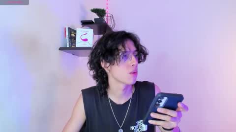 Manuel online show from September 27, 8:25 pm