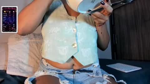manuela_jaramillo online show from May 2, 4:06 am