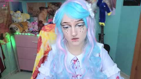 Snapshot of manuela_unicorn chatting on November 22, 4:44 am Manuela online show from November 22, 4:44 am