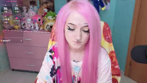 Snapshot of manuela_unicorn chatting on December 2, 8:15 pm Manuela online show from December 2, 8:15 pm