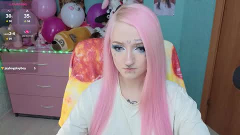 Manuela online show from December 19, 8:38 pm