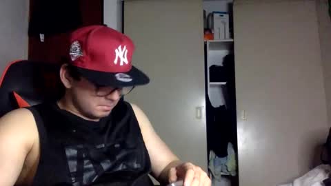 Manu online show from December 21, 11:01 pm