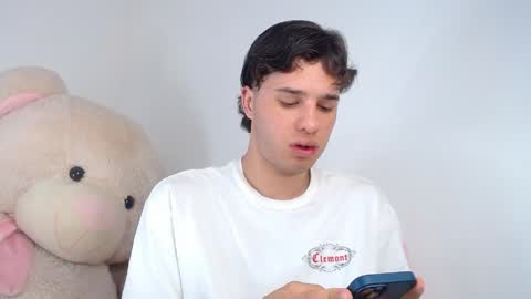 Snapshot of manuelr77 chatting on May 9, 7:08 pm Manuel online show from May 9, 7:08 pm