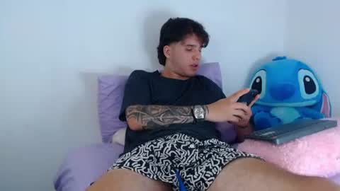 Snapshot of manuelr77 chatting on June 11, 3:04 am Manuel online show from June 11, 3:04 am