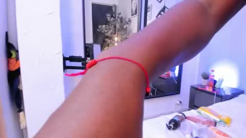 manurousee online show from March 9, 7:40 pm