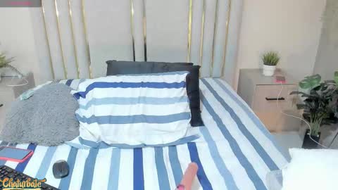 manurousee online show from March 17, 8:12 pm