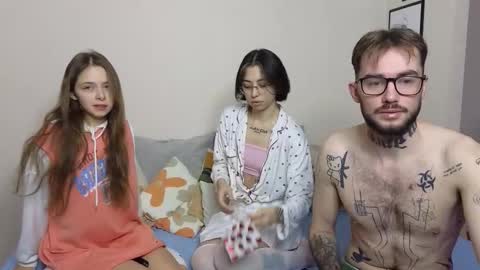 mar7gan online show from October 26, 2:28 am