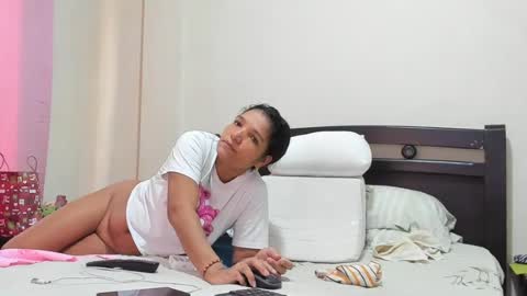 Mara online show from June 12, 3:33 pm