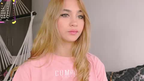 Mara Independent Model online show from October 15, 2:17 pm