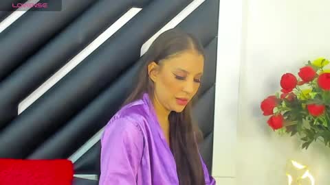 Snapshot of mara_lore chatting on March 30, 8:43 pm Mara online show from March 30, 8:43 pm