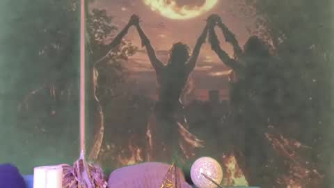 Snapshot of mara_lore chatting on April 10, 8:02 pm Mara online show from April 10, 8:02 pm