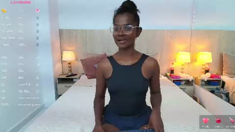Mara Sinclair online show from July 28, 7:39 pm