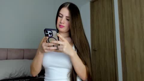 Snapshot of mara_storm chatting on December 1, 12:59 am mara modelo independiente online show from December 1, 12:59 am