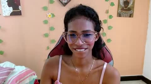 Snapshot of mara_summer chatting on April 5, 1:52 pm Mara 3 online show from April 5, 1:52 pm