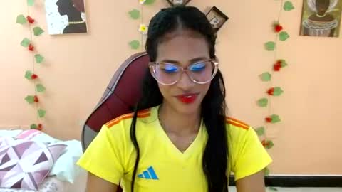 Snapshot of mara_summer chatting on July 20, 1:13 pm Mara 3 online show from July 20, 1:13 pm