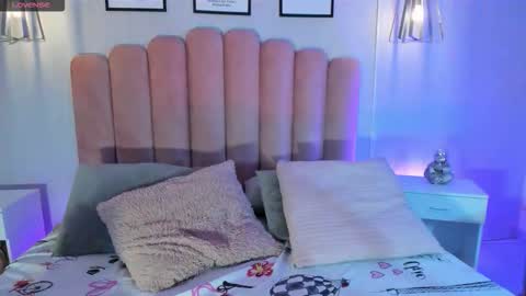 Snapshot of mara_swan_ chatting on November 1, 7:16 pm MARA online show from November 1, 7:16 pm