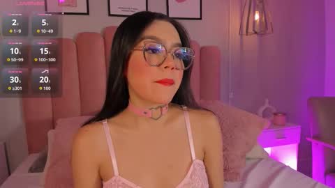 Snapshot of mara_swan_ chatting on November 20, 7:46 pm MARA online show from November 20, 7:46 pm