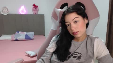 Marcela independent online show from March 8, 3:17 am