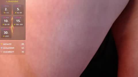 Snapshot of maraa_lee chatting on February 28, 10:17 pm maraa_lee online show from February 28, 10:17 pm