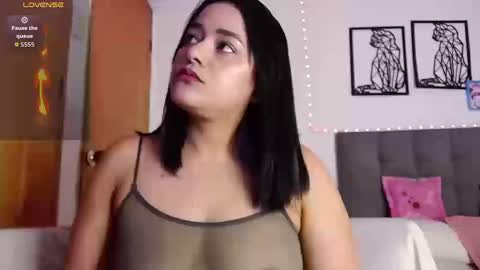 Snapshot of maraa_lee chatting on September 9, 1:21 pm maraa_lee online show from September 9, 1:21 pm
