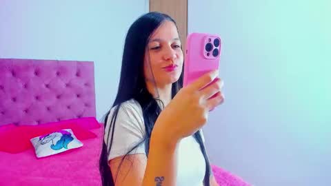 Snapshot of marahanson chatting on October 26, 5:52 pm Mara hanson  online show from October 26, 5:52 pm