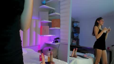 Mara  online show from October 3, 8:17 pm